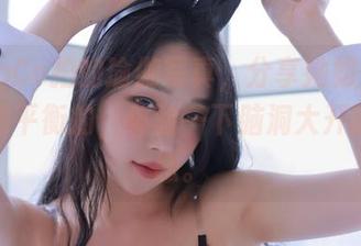 韩国CoCo拍的瑜伽写真，分享她如何在这里找到平衡的，体验一下脑洞大开的空灵感。